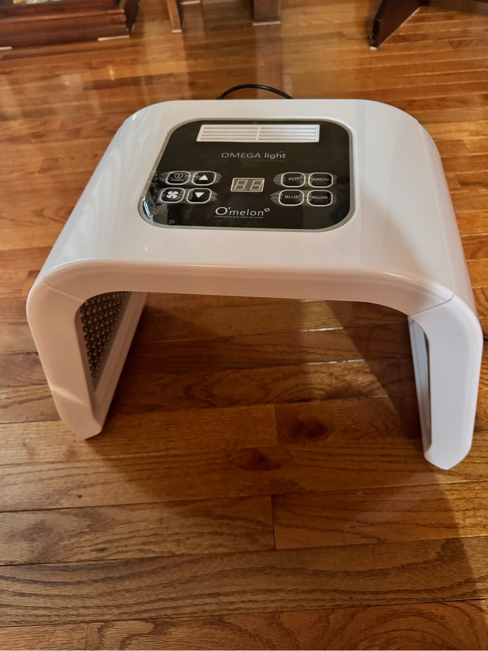 Omega Light LED therapy